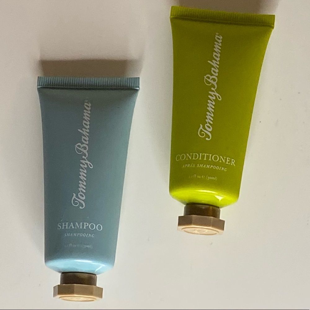 Tommy Bahama NWT Travel Set